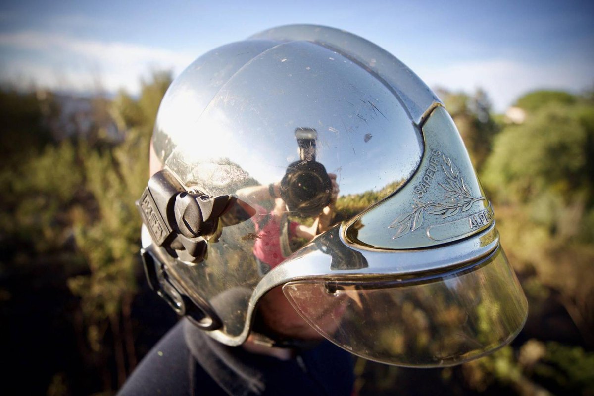 Un important feu de forêt se déclare sur les hauteurs de Grasse bit.ly/3ztStSz