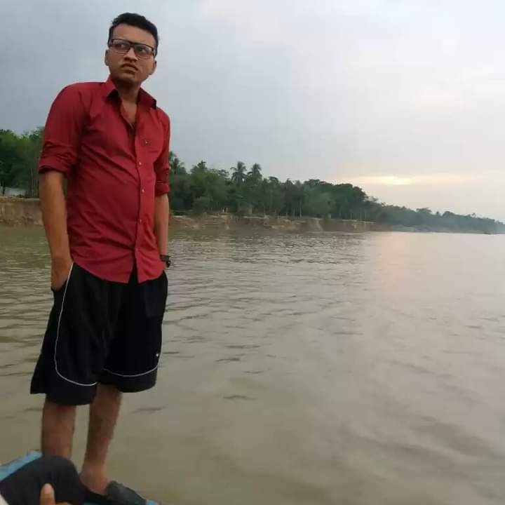 কোন একদিন পদ্মায়