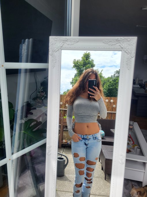 Heute sind es 28 Grad.. soo geil 🤩  #ootd #summer #sommeroutfit #ilovesummer #Sun #sunshine # https://t<a href="/tag/ootd"class="tags">#ootd</a><a href="/tag/summer"class="tags">#summer</a><a href="/tag/sunshine"class="tags"><span>#sunshine</span></a><a href="/tag/sun"class="tags"><span>#sun</span></a><a href="/tag/ilovesummer"class="tags"><span>#ilovesummer</span></a><a href="/tag/sommeroutfit"class="tags"><span>#sommeroutfit</span></a>