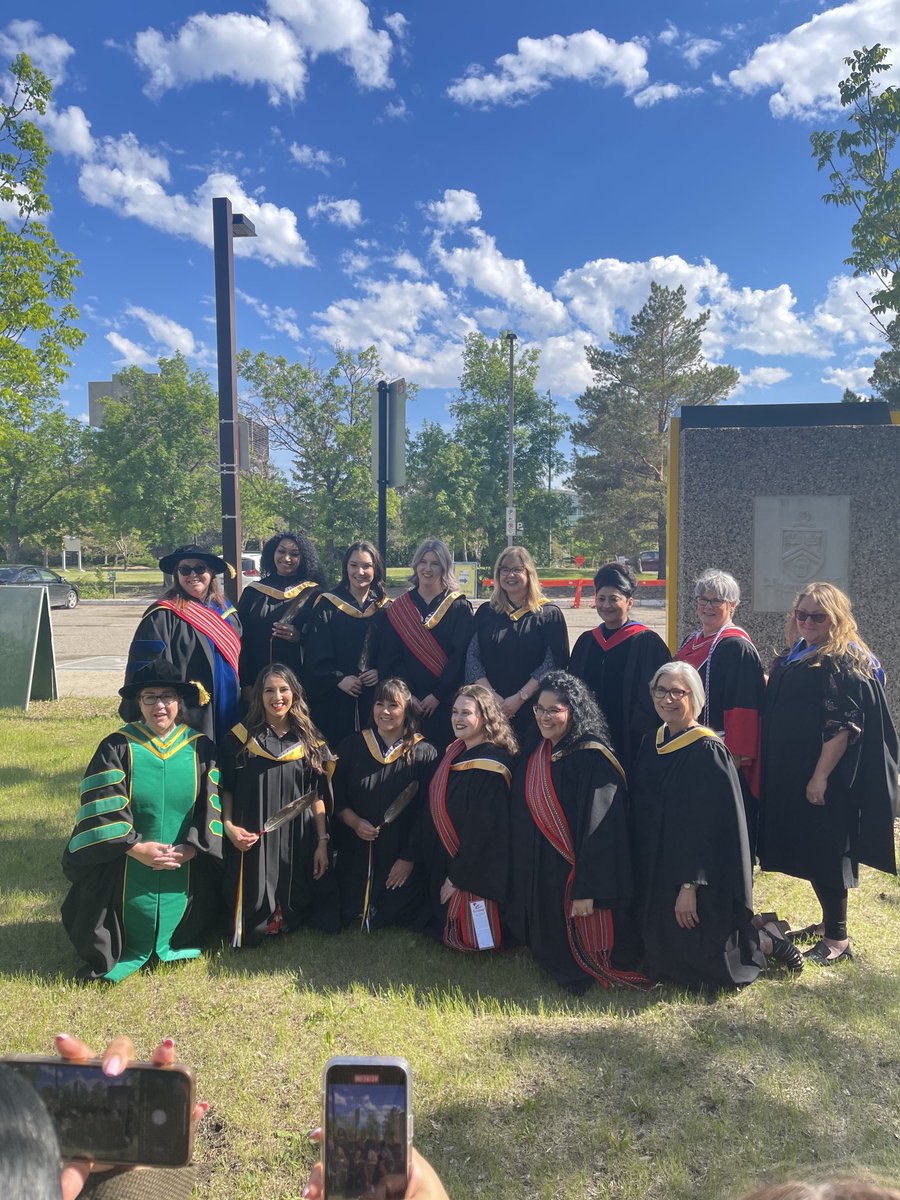 maclean_christa's tweet photo. Celebrating nursing graduates @URFacultyofNur1 @SaskPolytech https://t.co/mp9bmDUEkL