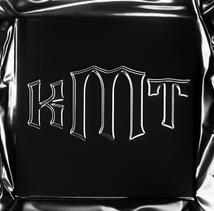 LOPENSPACESHOW's tweet photo. 🚨 LE 1ER ALBUM DE GAZO SERA DISPONIBLE LE 1ER JUILLET 

« KMT » 

Trop hype https://t.co/Es1fUgTDXp