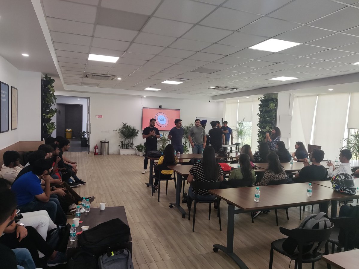 zaraki596's tweet photo. A great start for this weekend #googleioextend #gdgdelhi https://t.co/uPFmLpNPPB