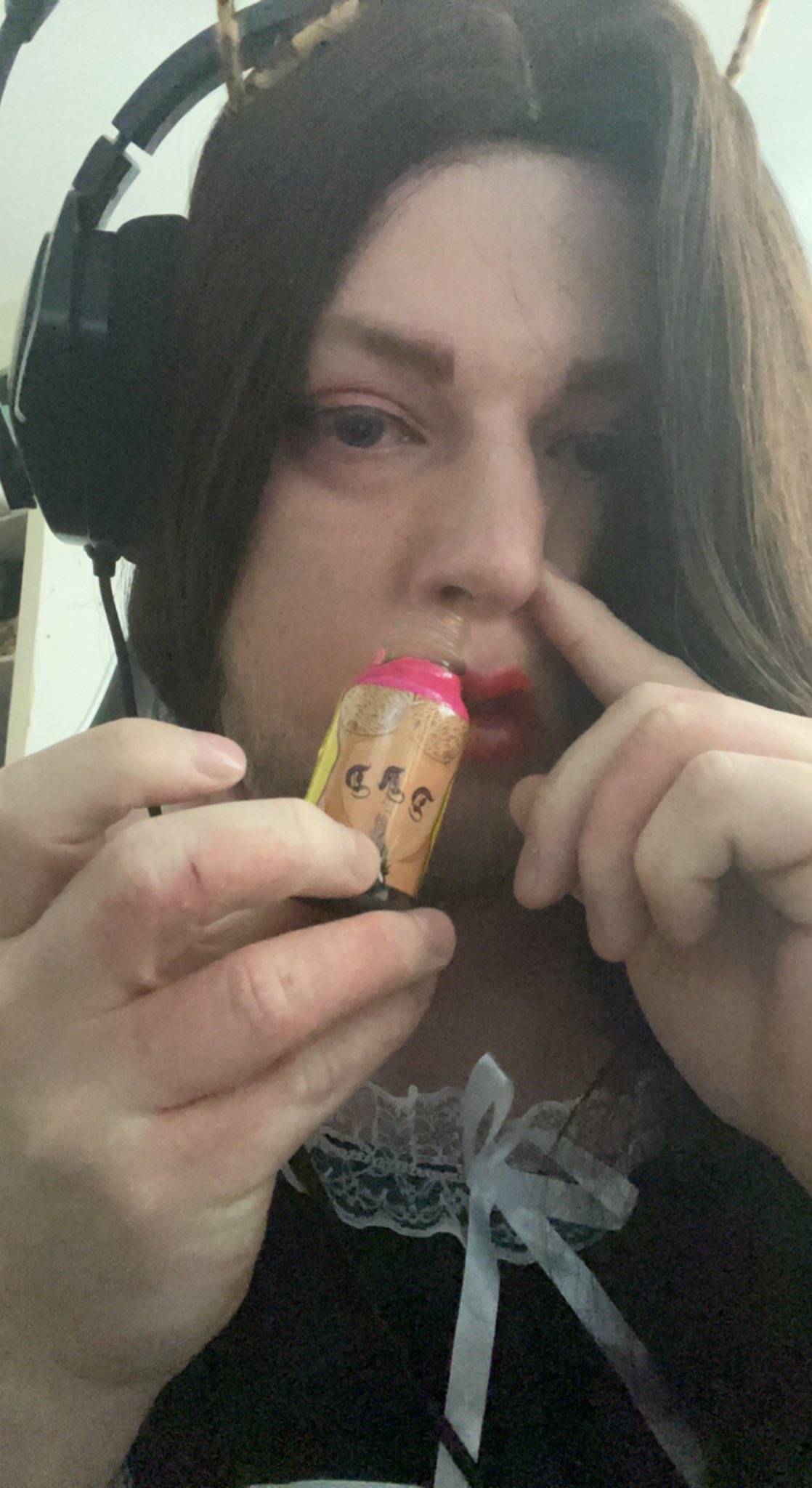 Sissy Lexi on X: Heres a shot of me reunited with poppers after a long  month off! #poppers #crossdresser #sissy #piggy #paypig  t.coZBFQVb8nlo  X