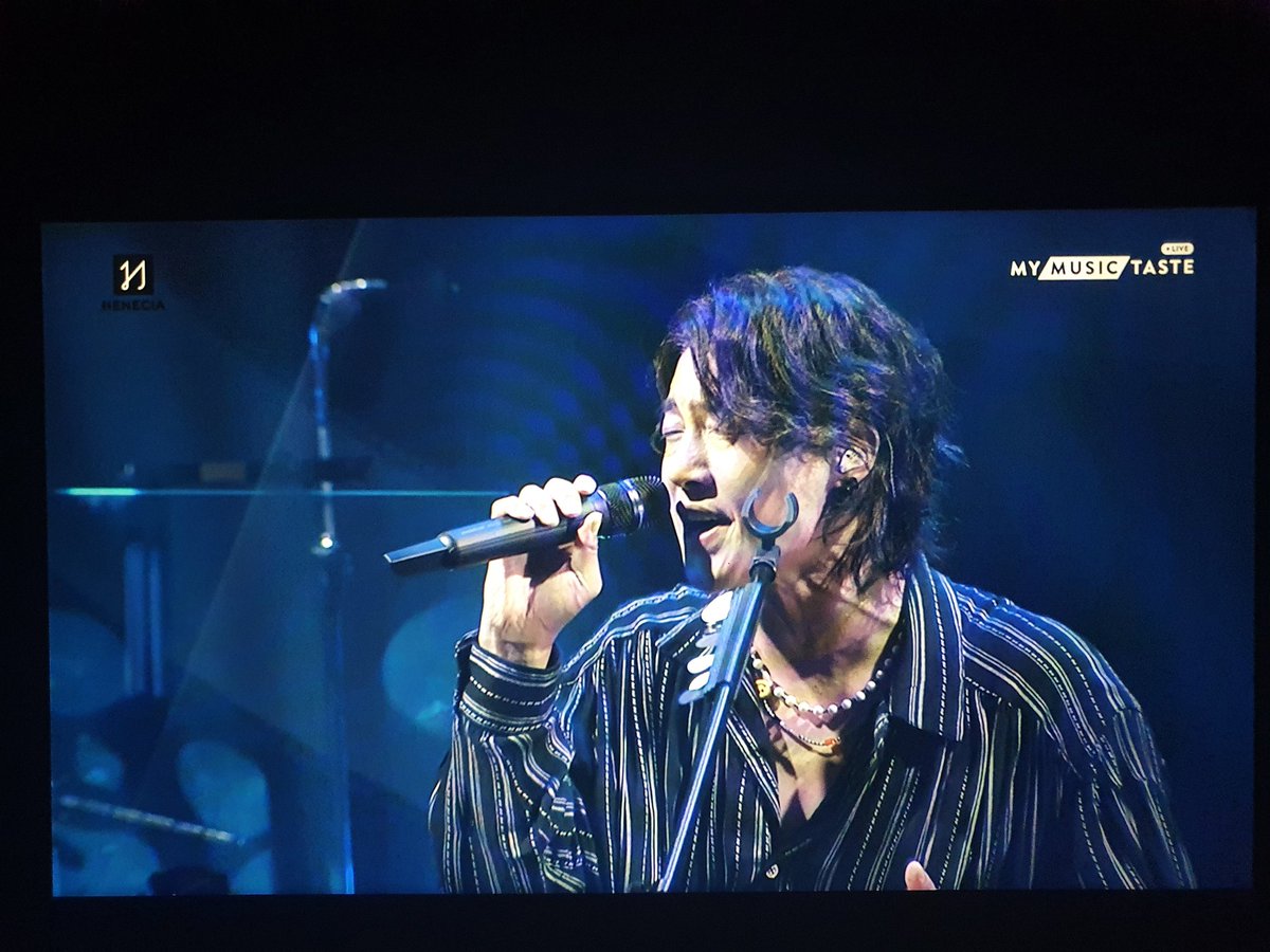 vickynevarez's tweet photo. I love to see him in love... 
#3secondsleftkhj #countdown3secondleft #KimHyunJoong
 @khj_heneciatwt @TEAMHENECIA https://t.co/Y2YRY6SMEV