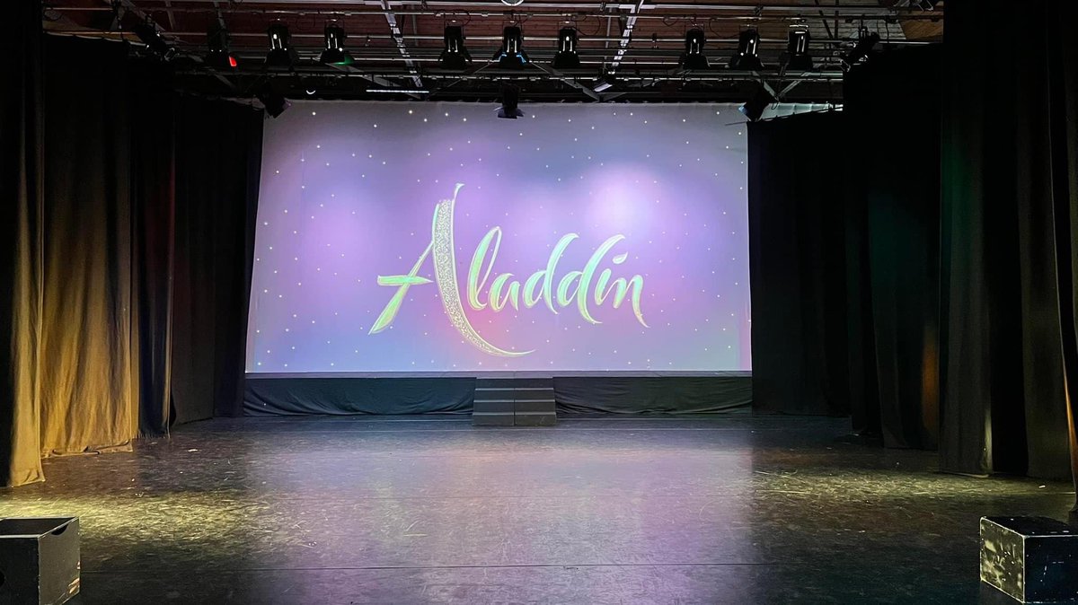 Back at @SCTheatre1 for the weekend to capture 📸. Looks like it’s going to be an absolute cracker. Go team @SpotlightMTS🌟 #YoungPerformers #Aladdin #TheatrePhotography