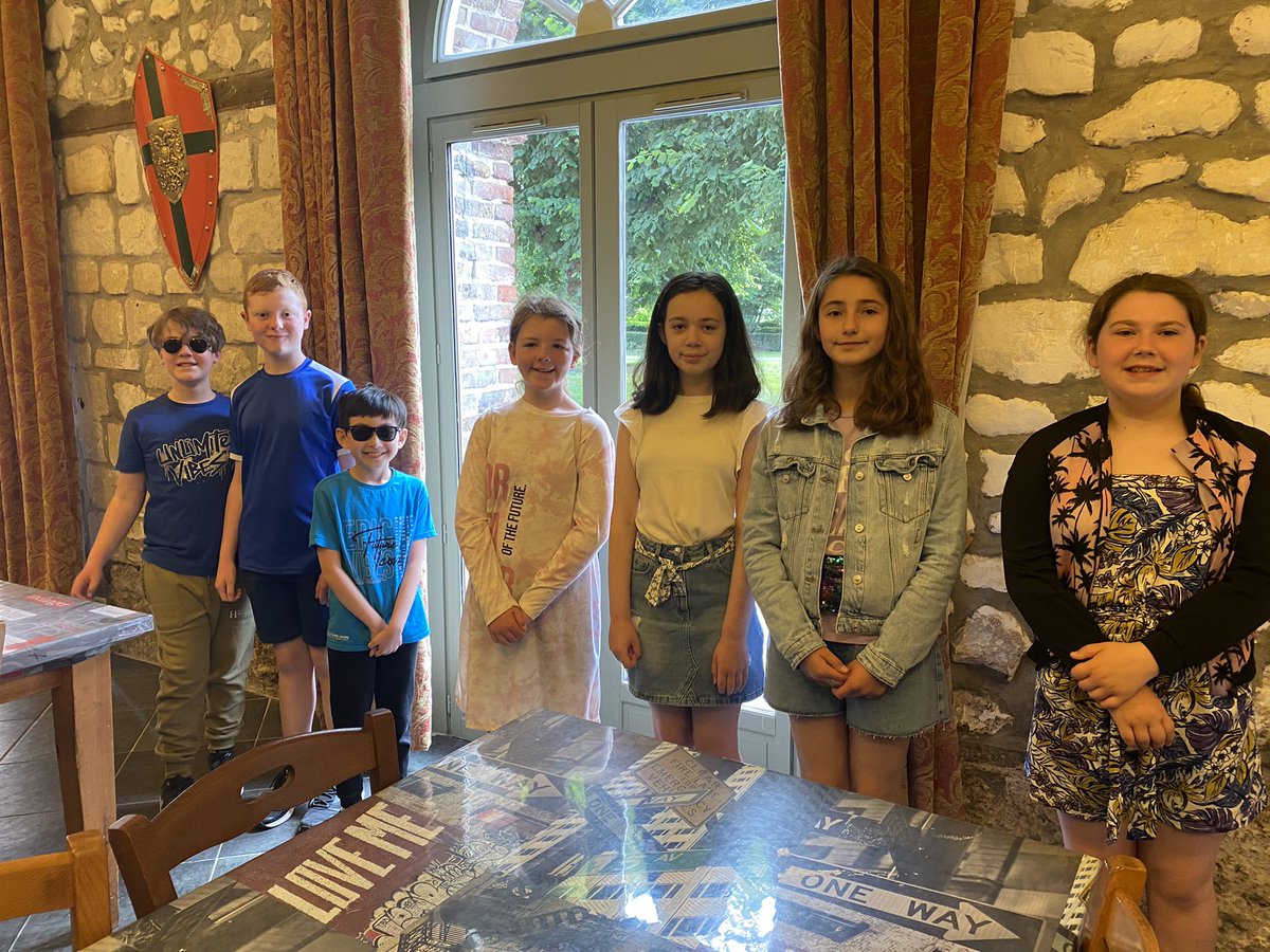 Class 6F tweet media