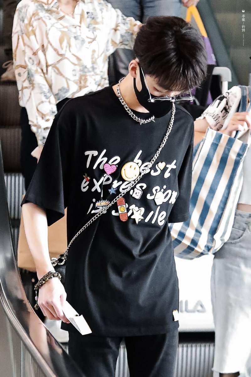 HeluoluoTH's tweet photo. [LUOLUOINAIRPORT]
(06.11.22)
Miss you💕

รูปภาพเพิ่มเติม 👉 https://t.co/CLKM4Jmb3T

#何洛洛
#heluoluo 
#เหอลั่วลั่ว
©️半截的诗丨何洛洛 https://t.co/OV6Qntf1Jb