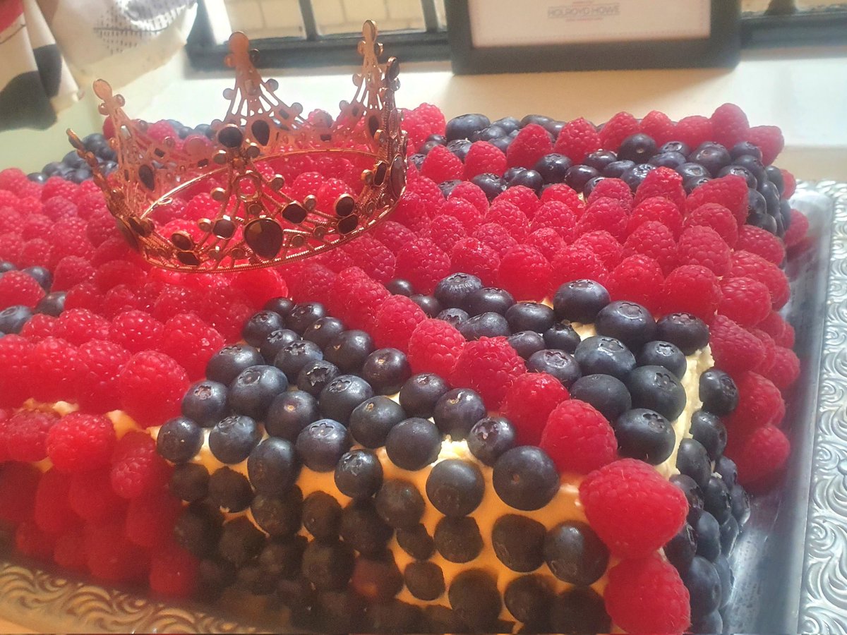 HoweChoir's tweet image. Congratulations👑👑