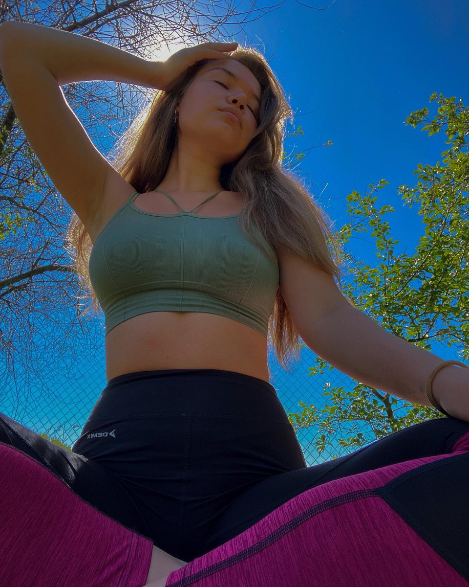 evi_bayer's tweet photo. Good morning friends 🧘🏽‍♀️🌿#NFTCommunity https://t.co/3nYSGek1xC