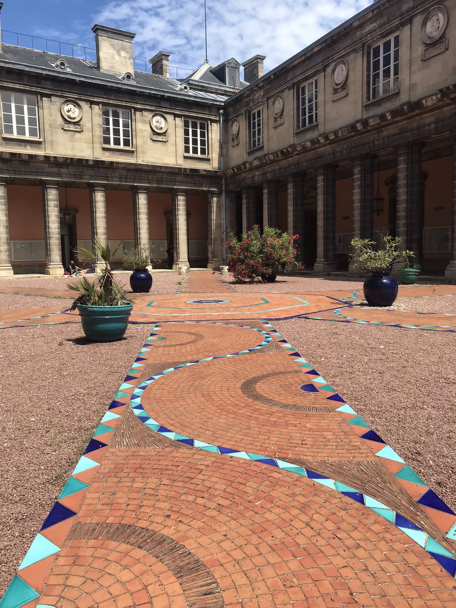 TPapperitz's tweet image. We had a great meeting for the transnational eSTEM project in the beautiful city ofBordeaux! Tank you! We are looking forward to welcome the partners in a few months @UniBremen!