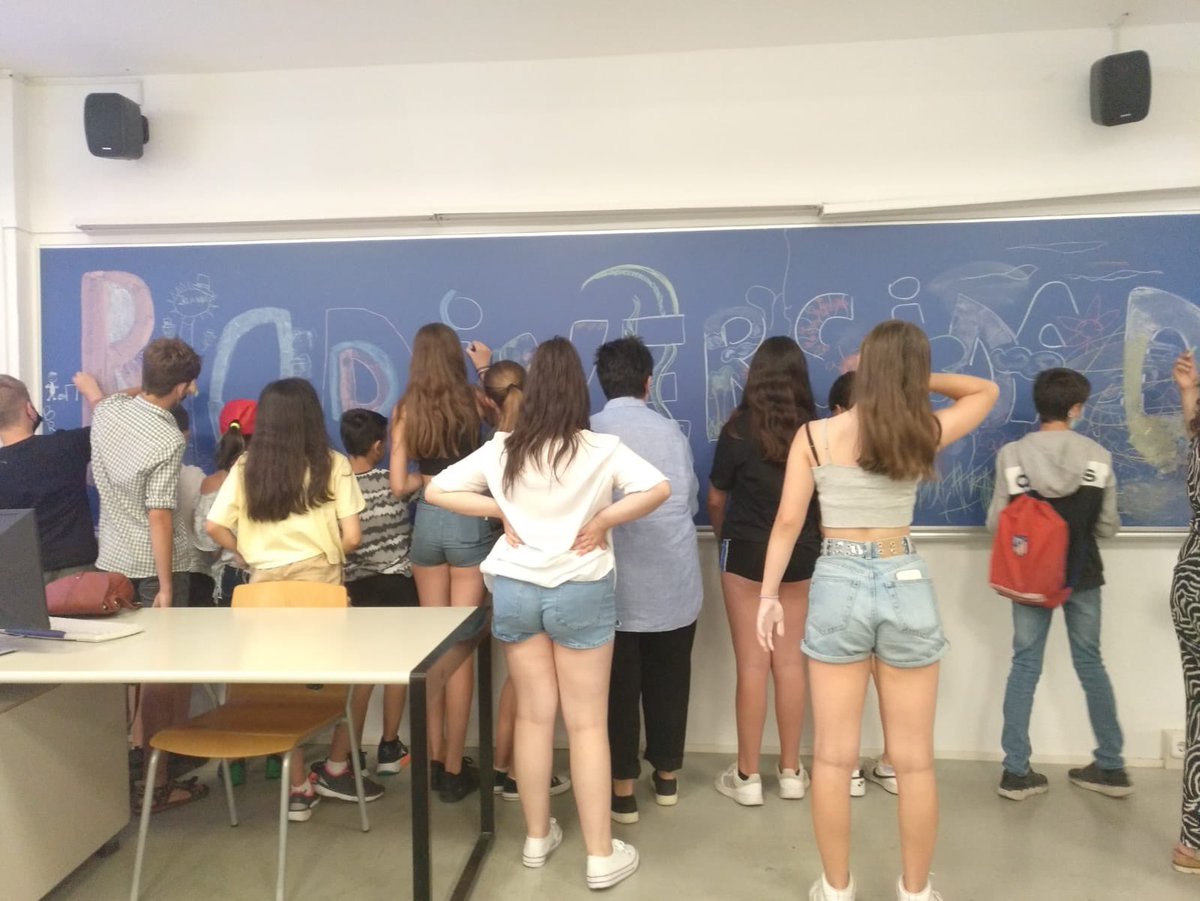 IES Luis García Berlanga (Coslada) tweet media