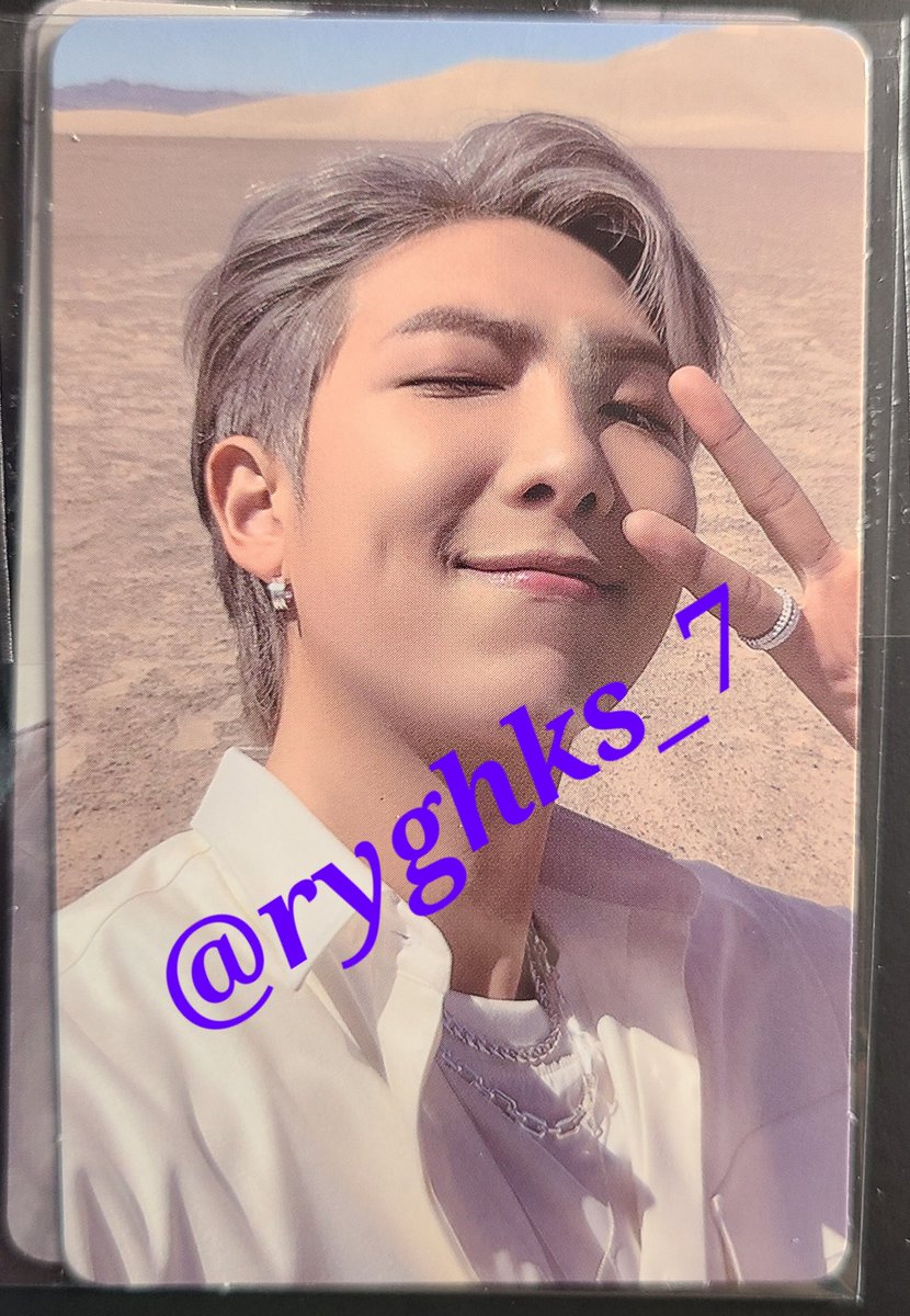 ryghks_7's tweet photo. 방탄 proof 앨범 포카 교환

저
스탠다드 포카 - 지민 
컴팩트 포카 - 태형 뷔
위버스 특전 포카 - 남준

님
스탠다드 포카 - 태형 뷔 or 정국
컴팩트 포카 - 정국
위버스 특전 포카 - 태형 뷔 or 정국

13일 장충체육관 교환 가능
앨범 포카+특전 포카랑 같이 교환 구해요
디엠주세요! https://t.co/ux9HYseGJv