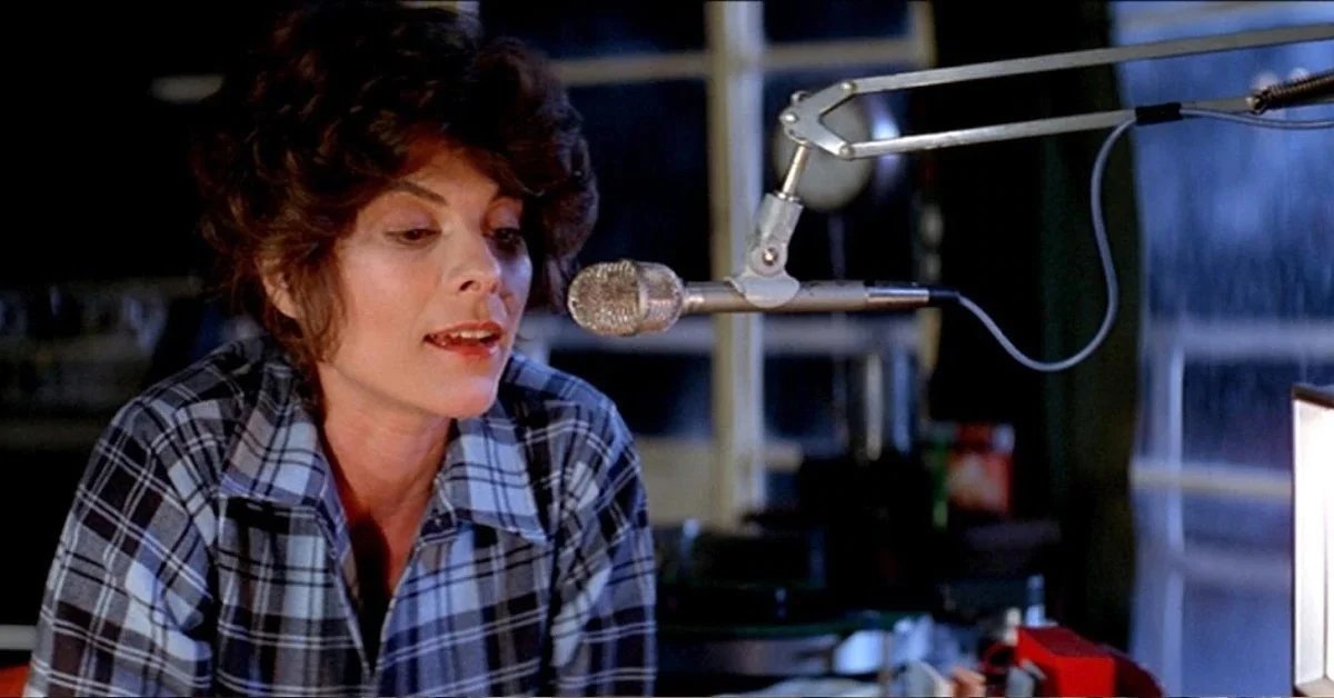 Good morning all and a happy 77th birthday to Adrienne Barbeau 