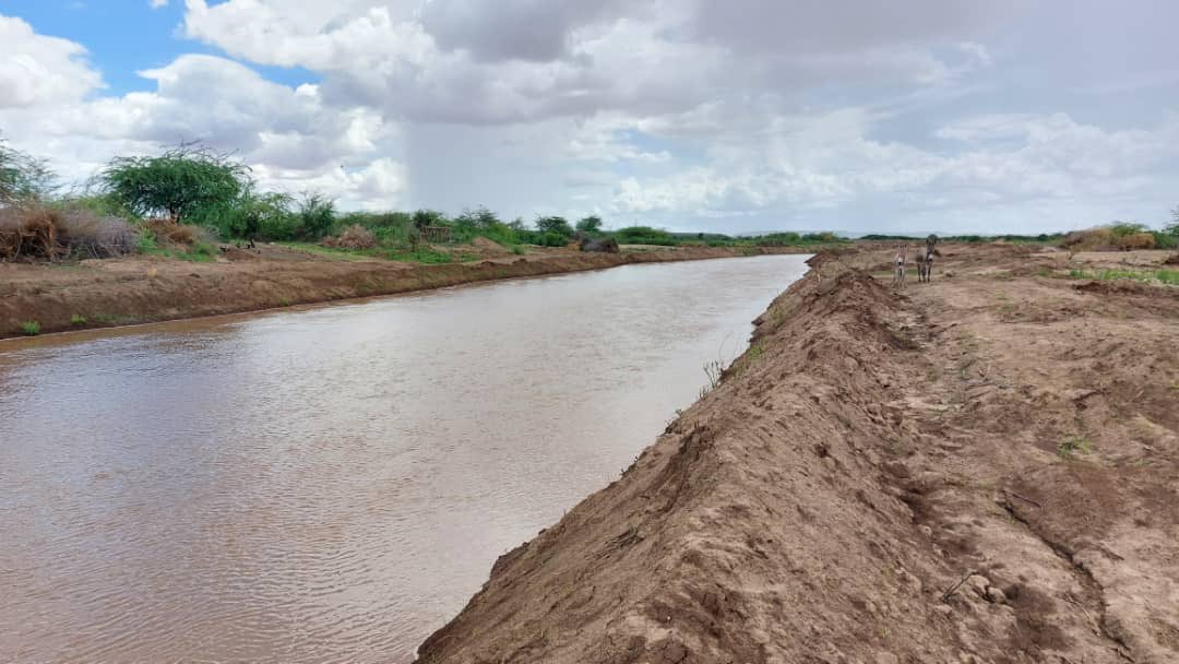 Kassim Gabowduale (@gabowduale) on Twitter photo Both Rivers Juba and Shabelle are currently at full capacity with the Shabelle flooding into the Waraaboole Canal which was expanded recently. This happens amid famine alarm bells ringing. Water resources management should be a priority for <a href="/HassanSMohamud/">Hassan Sheikh Mohamud</a> government <a href="/nis_africa/">NIS Foundation Africa</a> Both Rivers Juba and Shabelle are currently at full capacity with the Shabelle flooding into the Waraaboole Canal which was expanded recently. This happens amid famine alarm bells ringing. Water resources management should be a priority for <a href="/HassanSMohamud/">Hassan Sheikh Mohamud</a> government <a href="/nis_africa/">NIS Foundation Africa</a>