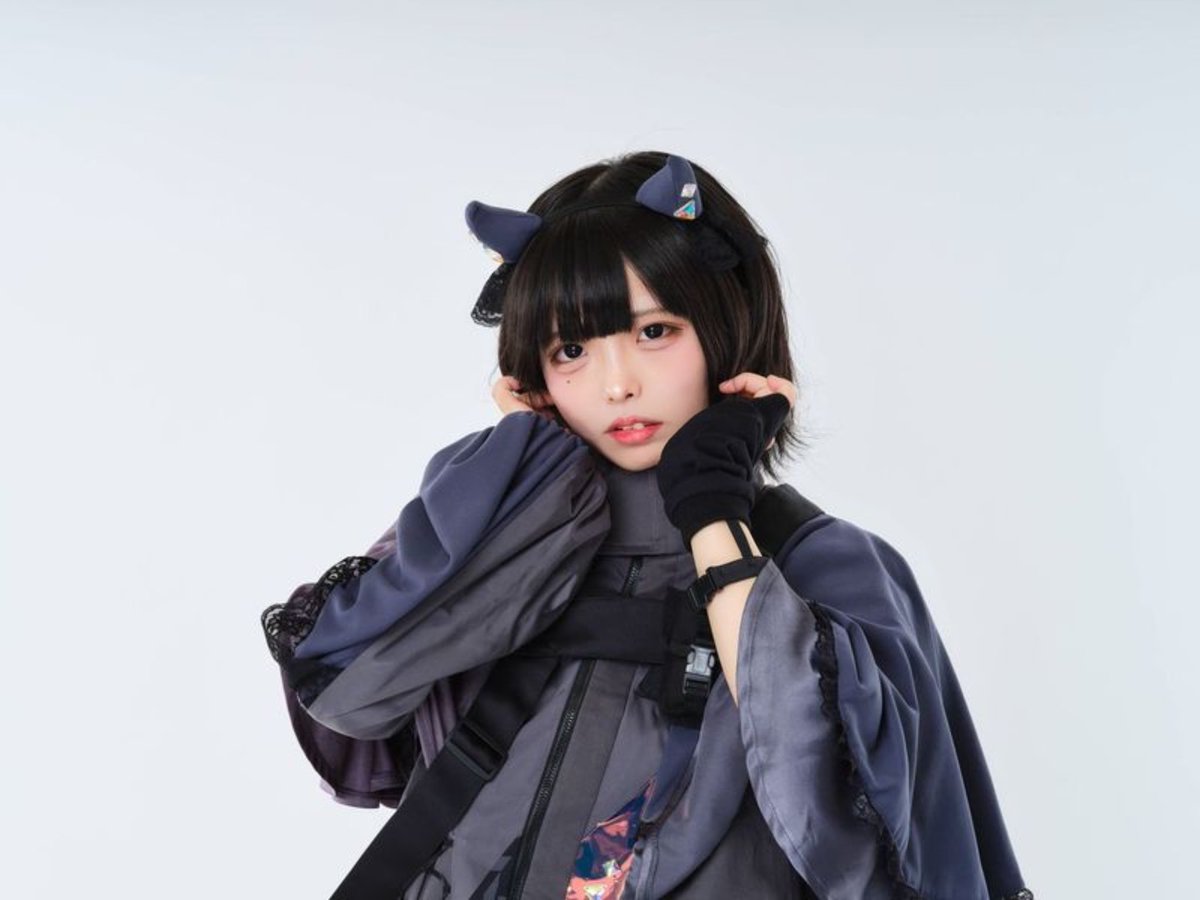 Mio_monster's tweet photo. LEIWANの、

青色担当、最年少、黒髪ショート、身長151cm、靴のサイズ23.5cm、自己中B型、生意気で口は悪いですが、歌がすきで、野菜が嫌いの、

澪・モンスターです、

見つけてくれて、ありがと^._.^🧊

#天上天下澪我独尊  #mistfes2022 https://t.co/8CbJYCzLIj