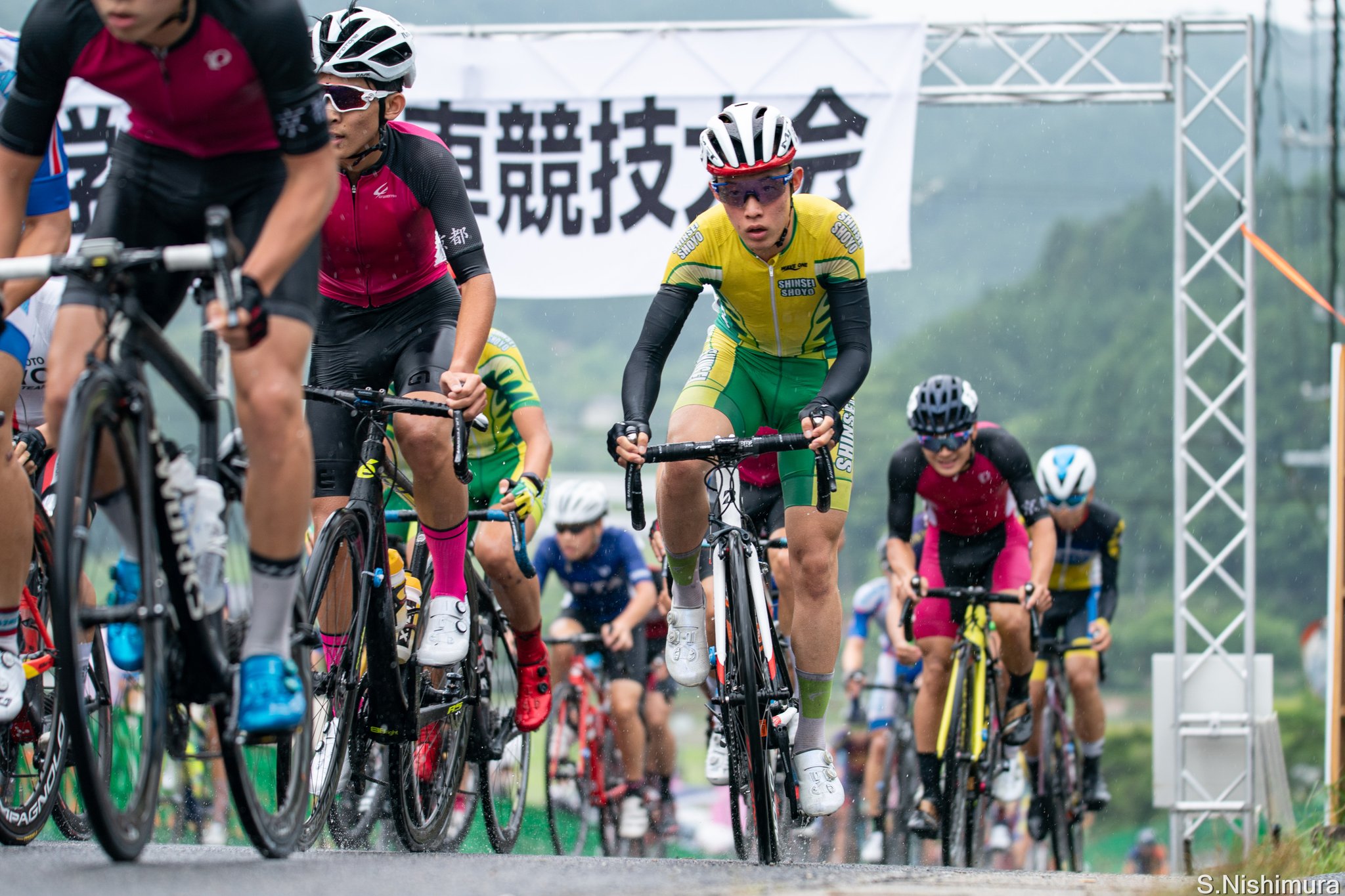 Squadra Hirano スクアドラ ついに明日は近畿大会ロードレースですね 高校生たちガンバレー T Co Fnquptwdfo Twitter
