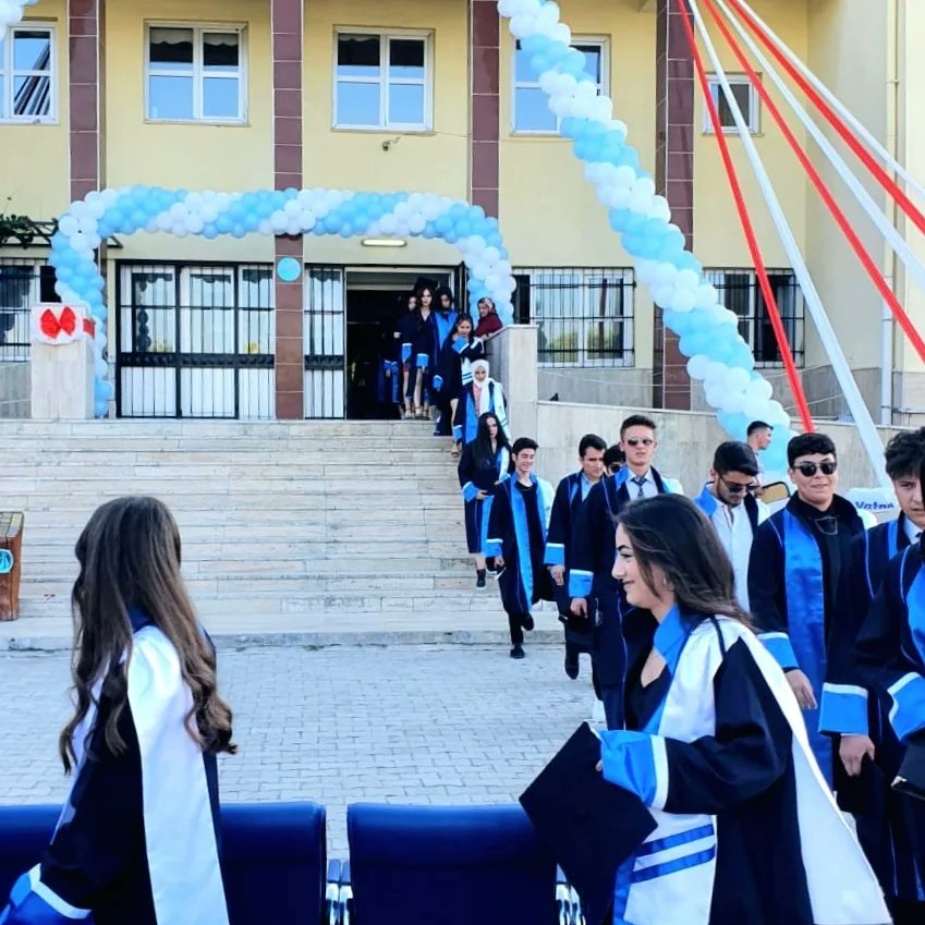 #2022mezunları mıza yükseköğrenimlerinde üstün başarılar diliyoruz..