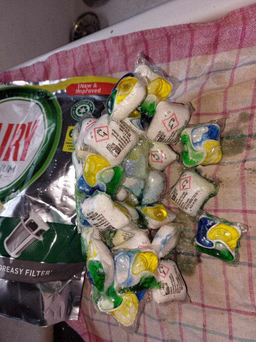 Gaynorgarratt1's tweet photo. @PGUK morning not sure what's happened to my Fairy dishwasher tablets degraded, burst other but never had a problem before. Opened the packet to find 1 big clump? With a soapy puddle at the bottom. Any idea's? https://t.co/seHuQgKZZR