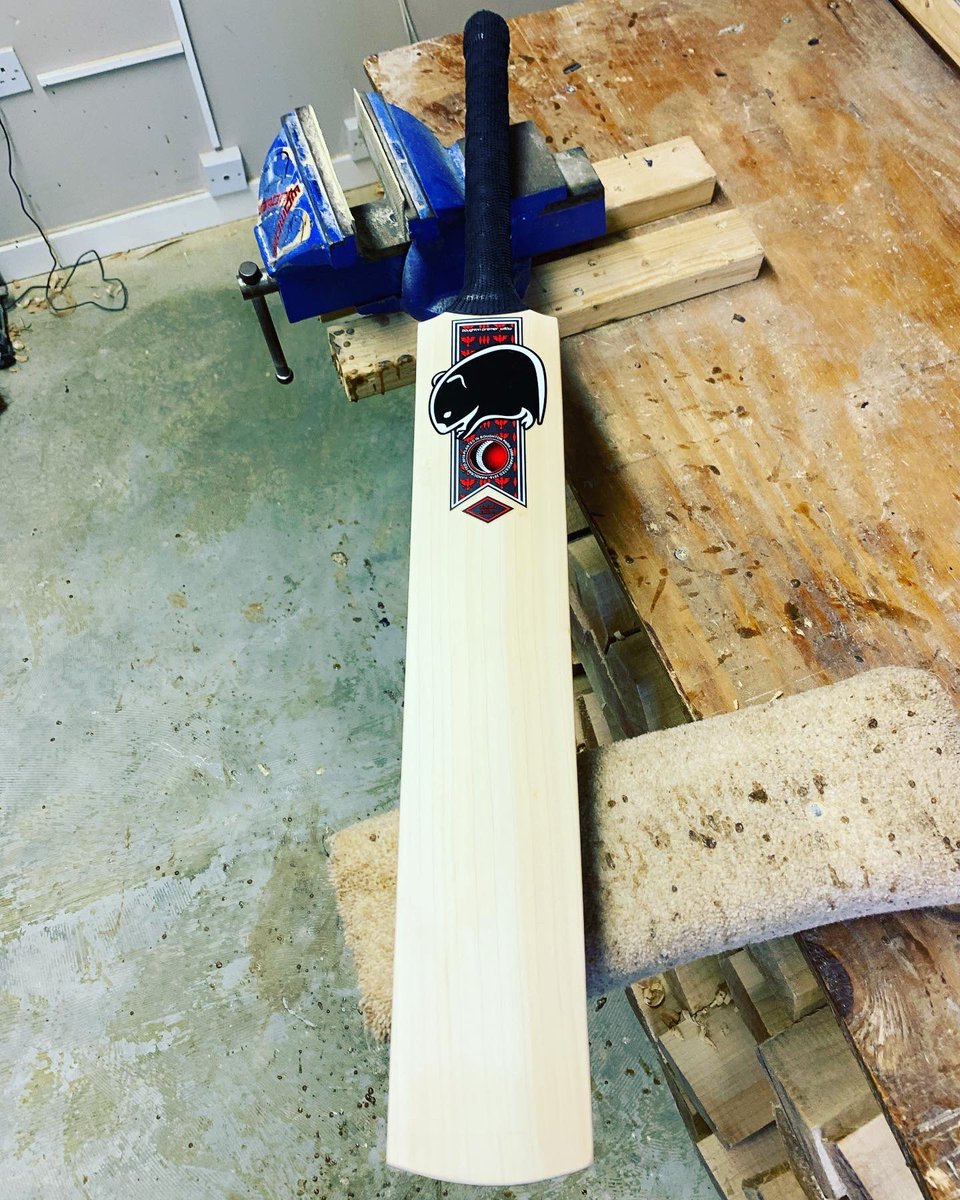 WombatCricket's tweet photo. A beautiful Boughton Limited Edition off to a lucky customer!
View our current online workshop stockππΌ https://t.co/nI0DTUfhGV
ππ¬π§
#wombatcricket #locallymade #handmade #handcrafted #cricket #woodworking #britishmade #craft #devon #devonsfinest https://t.co/gO6yavwW0G