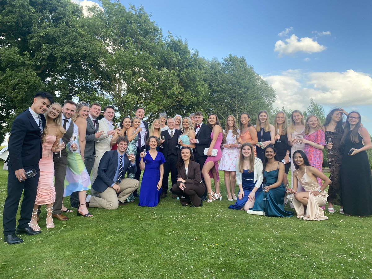 A great night was had at our PT/ OT/ SLT ball, one to remember for our third year BSc💛💙 A huge thank you to everyone who came and to those that made the event possible!