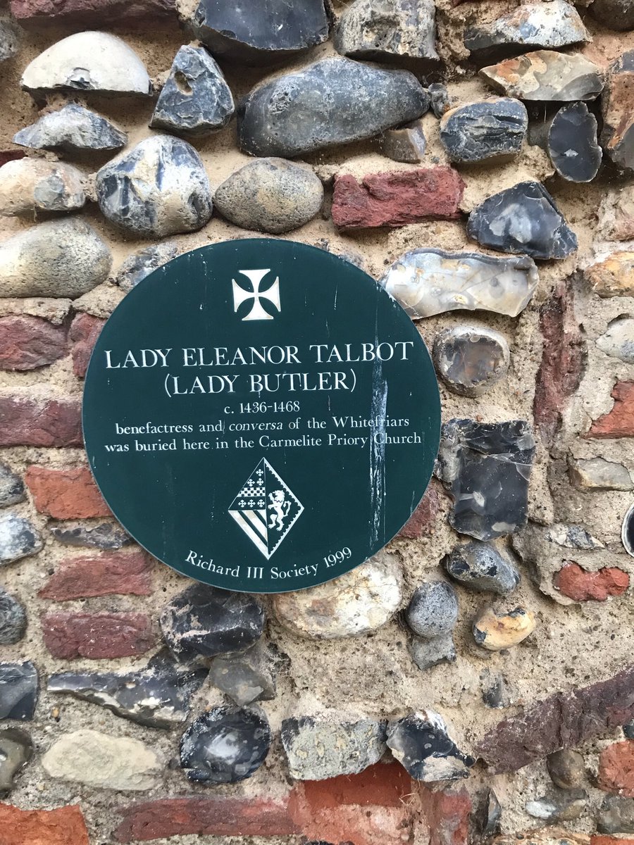 catttwings's tweet photo. Photos from the last remaining doorway of a medieval priory outside Norwich. Behind this doorway, where the priory once stood, is an apartment complex. The location of the burials is unmarked. #medievalnorwich https://t.co/cccuHdpkNv