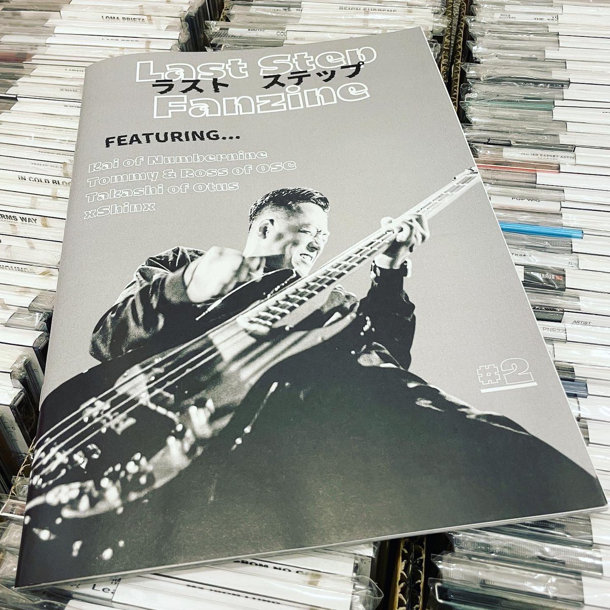 アメリカ出身、日本在住Daniel氏によるLAST STEP FANZINE <a href="/LastStepFanzine/">Last Step Fanzine</a> の第二号が入荷📚
NUMBERNINEのKai、Otus/HOLLOW SUNSのTakashi、ONE STEP CLOSERのTommyとRossのインタビュー等含む50ページ超のボリューム！
日本語、英語の両言語併記されてます👌

ishizue-music.shop-pro.jp/?pid=168832824

#礎 #ishizue