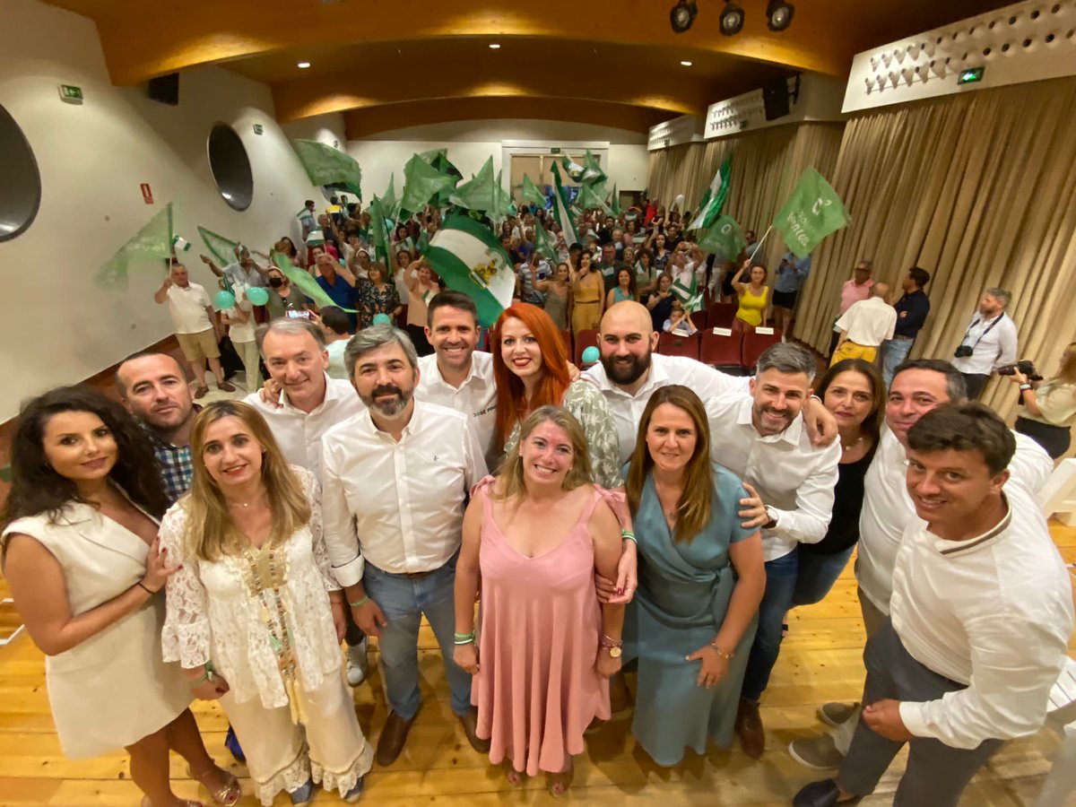 AriasRuiz87's tweet photo. Todo a la blanquiverde 😎 https://t.co/h305bWiLnm