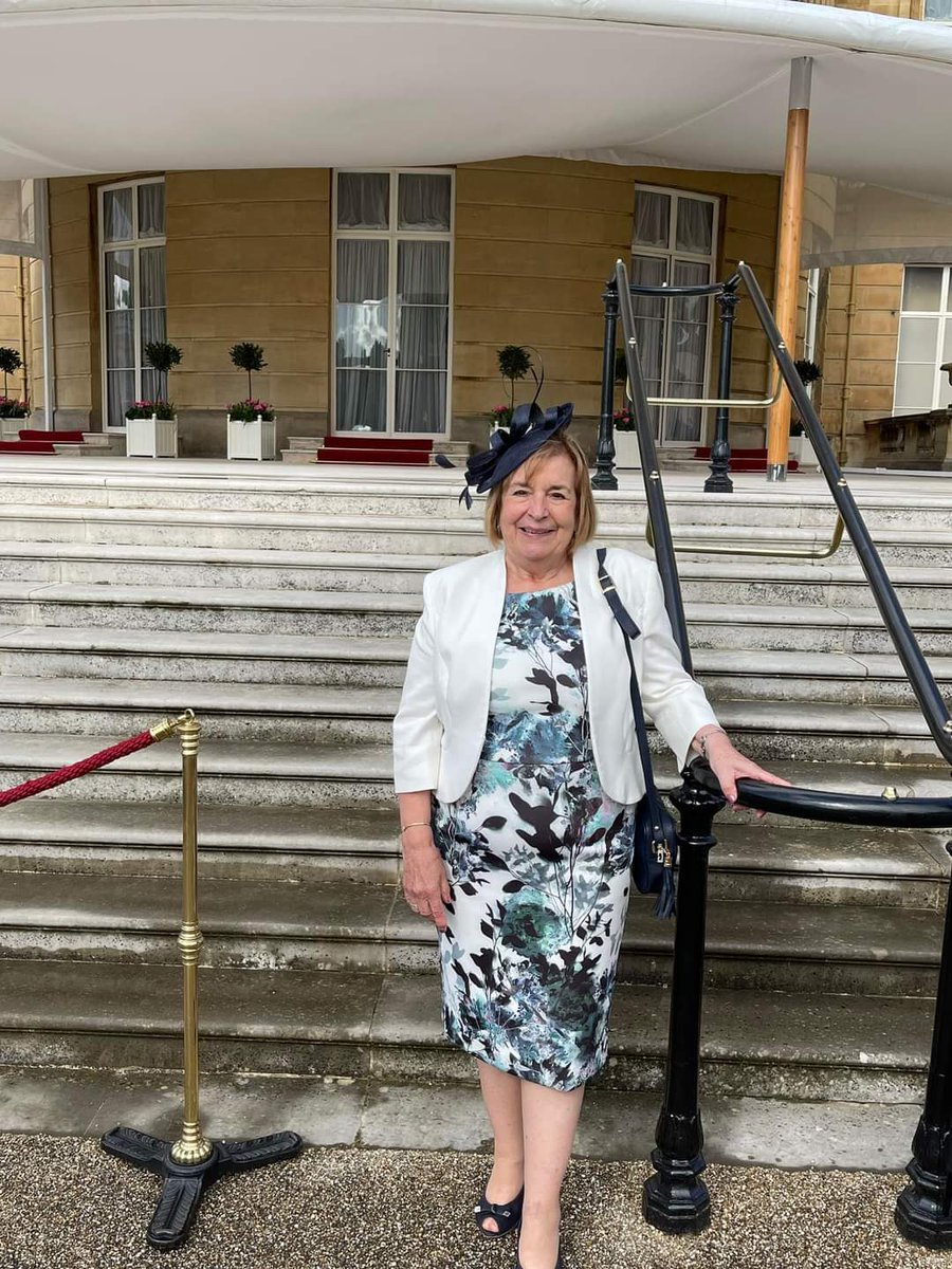 Alipicsie's tweet photo. PICSies at the Palace! In the last few weeks two have been celebrating at a Royal Garden Party! Congratulations. The tea was lovely! @pics_primary https://t.co/Ipi4pTdMvN