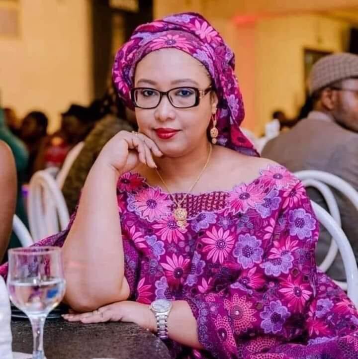 LaVoixDuTchad's tweet photo. DJAILI AMOUDOU 🇨🇲 🇳🇪 🇹🇩 

L'auteure Djaïli Amoudou Amal, une fierté de la ville de Maroua. 

L’écrivaine a été lauréate du Prix de la meilleure auteure africaine 2019 et du Prix Orange du livre en Afrique 2019. 

Bonne courage à vous.

#OIAB

#lavoixdulactchad https://t.co/g6Gvz3Sayn