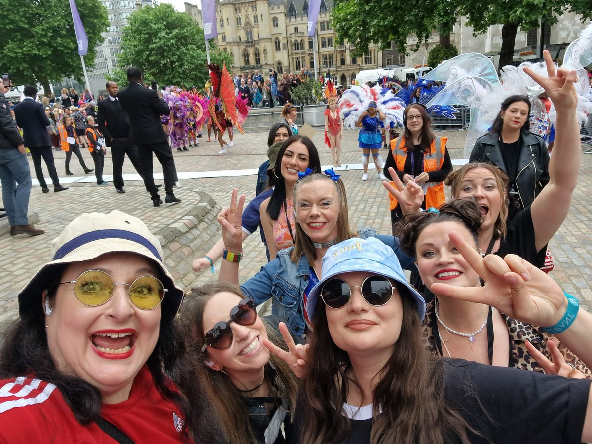 TheRealFiKeady's tweet photo. A week on from taking part in this amazing experience with the best people 🥰 #PlatinumJubileePageant https://t.co/SSs1WTPpxK