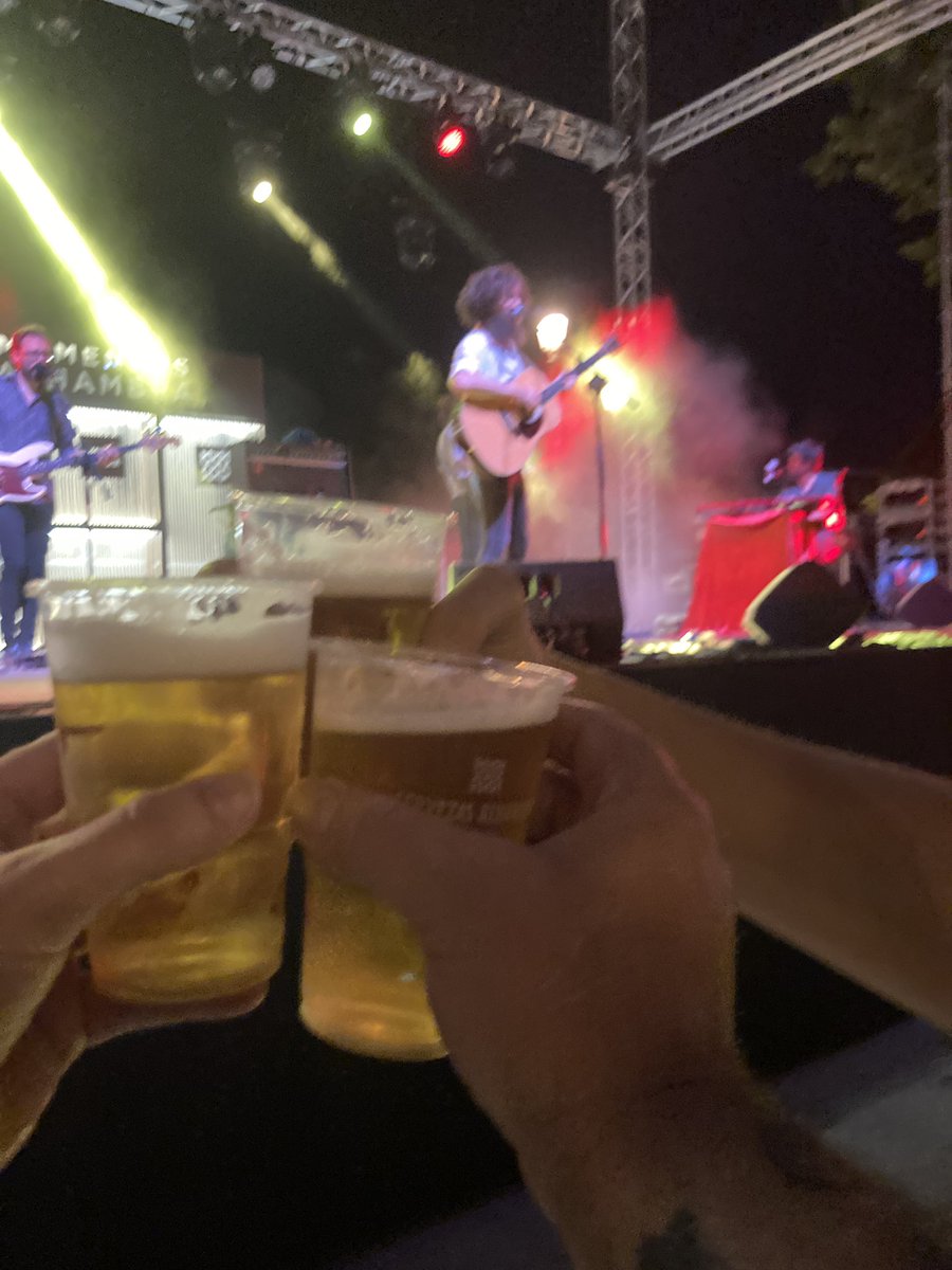 AncianaMother's tweet photo. Iba a escribir una crónica del concierto en #DistritoSonoro #MomentosAlhambra pero después de lo que viví anoche sólo diré:
VIVA LA MADRE QUE TE PARIÓ! @angelstanich gracias a tí y a tu Peazo de banda #Stanichband sois la POLLA! https://t.co/9hvApIV15s