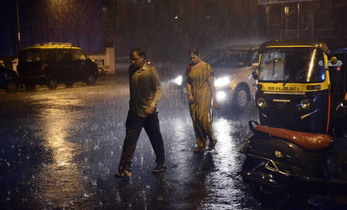 sheltemilind's tweet photo. #mumbairains☔ #raindays #photography #travelphotography
#streetphotography #Milindshelte https://t.co/a0gpG5obFc