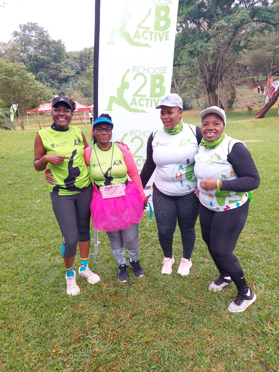 I had the best of fun wit IChoose2BActive fun walk and boot camp 

#IChoose2BeActive 
#IPaintedMyWalk 
#FetchYourBody2022 
#RunningWithTumiSole 
#TrainingwithTumiSole