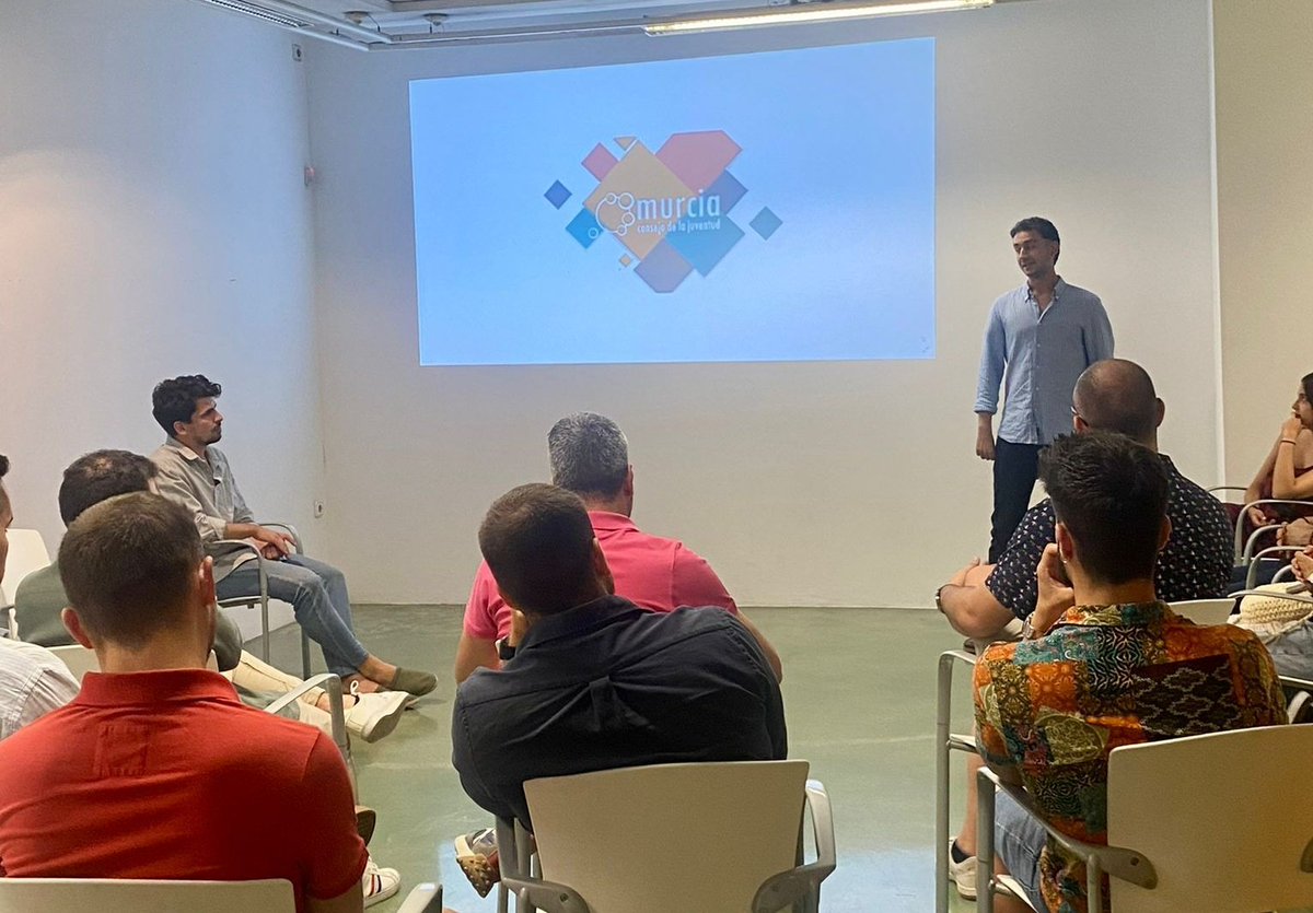 Ayer se celebró la asamblea del Consejo Local de la Juventud de Murcia <a href="/murciatotal/">Consejo Local Juventud Murcia</a>, Ricardo Javaloy su nuevo presidente. 
En <a href="/mundojovenRM/">Mundojoven RM</a> creemos en la libertad y por ellos os ponemos a vuestra disposición las herramientas para que vosotros, jóvenes libres, construyais presente