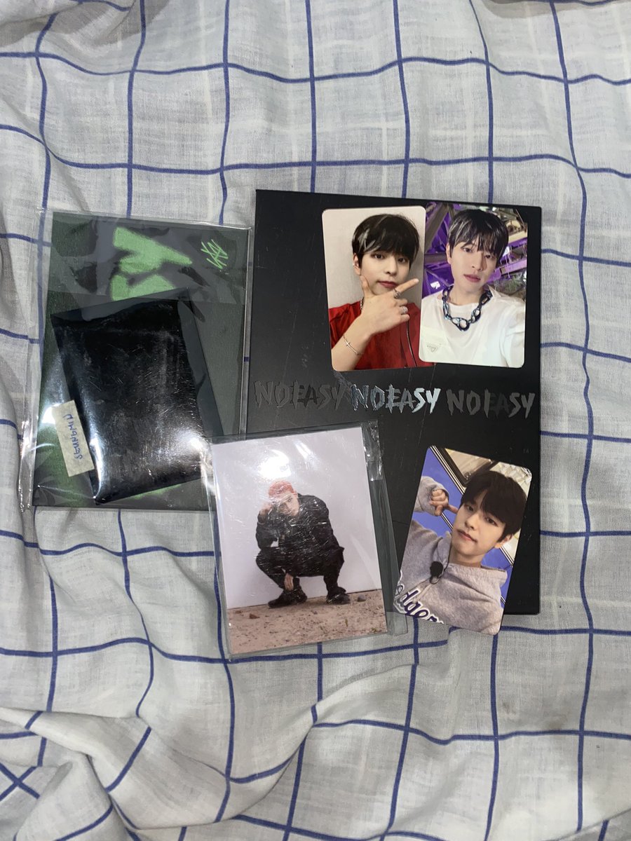 0028cart's tweet photo. #selling_0028
WTS LFB PH
STRAY KIDS NOEASY LIMITED VER
COMPLETE INCLUSIONS 

PHP 650
MOP: gcash
MOD: ggx, j&amp;t, shopee c/o

RFS: IN DESPERATE NEED OF MONEY PLS BUY THANK YOU

tags: stray kids noeasy limited version seungmin bang chan i.n changbin han hyunjin leeknow https://t.co/1qbrwbNhgo