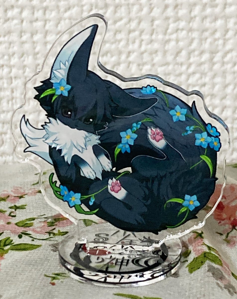 「クリアファイルができたので経過報告。左がpixivファクトリー(通販用)、右が展」|さららのイラスト