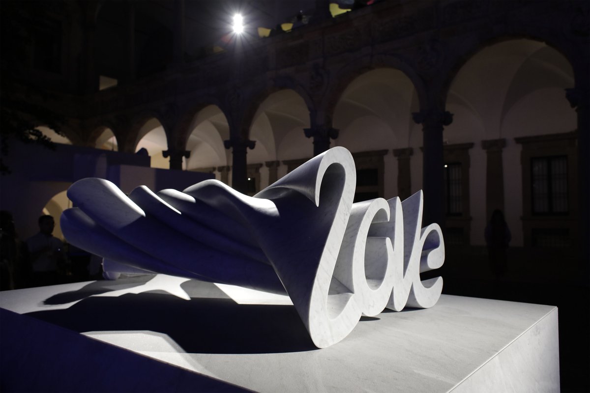 ArquiluzP's tweet photo. RT iGuzzini "✨ Love Song ✨ an artistic installation finished with Carrara marble curated by Ron Arad.
Illuminated with Palco InOut luminaires.
📍 Design Re-generation. @INTERNIMagazine  | Università Statale 
#fuorisalone22 #internidesignregeneration #… https://t.co/v7au6TdGPB"