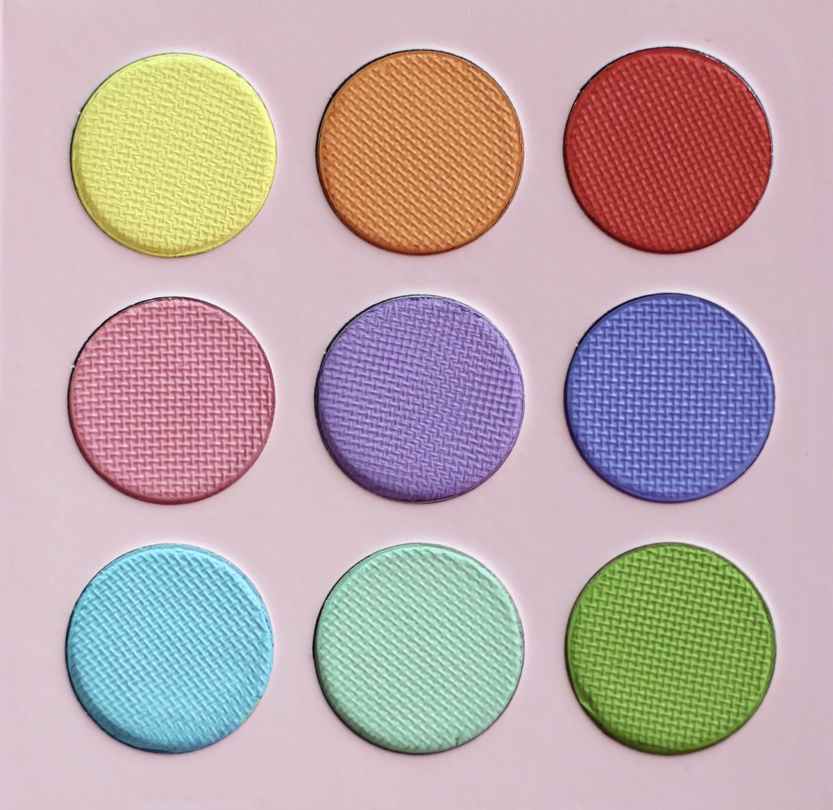 strangerousco's tweet image. We had so much fun naming the colours in the palette, you sure are in for a treat. 🎨👀

What do you think were some of our inspos? 

#SoftTears #Strangerous #BeStrangeMakeArt