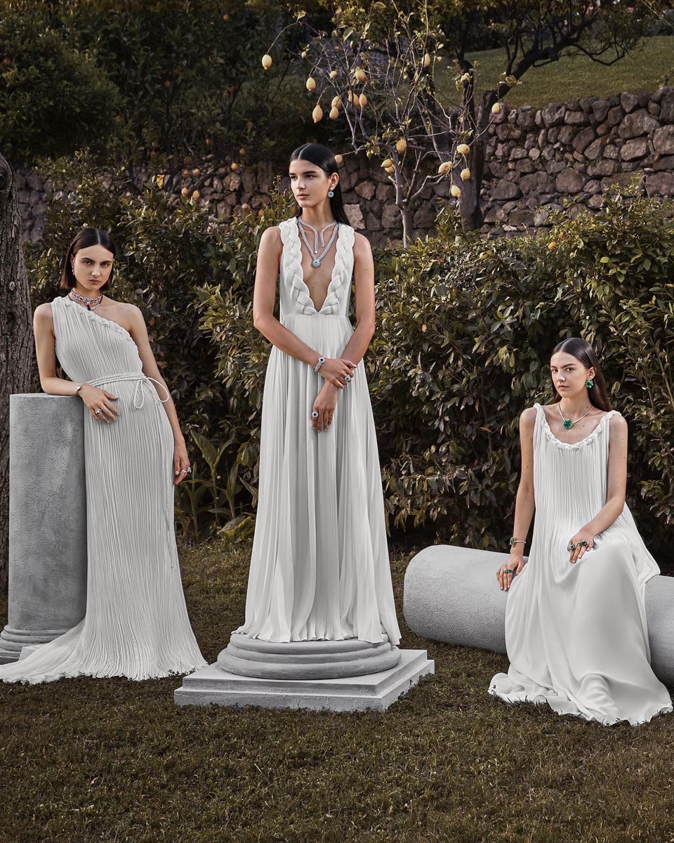 Dior's tweet photo. Models from the presentation of the new 'Dior Print' #DiorHauteJoaillerie collection by Victoire de Castellane, wore elegant #DiorCouture gowns by Maria Grazia Chiuri in this ethereal staging, reminiscent of a neoclassical painting, to enhance the couture inspired jewels. https://t.co/C1c4OvdmDB