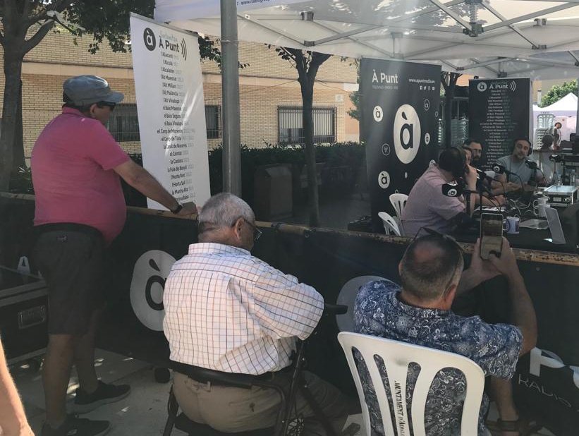 Es nota que el dissabte no hi ha obres a mirar a Albalat dels Sorells.

#jubilats #podriemmillor <a href="/apunt_media/">À Punt</a>