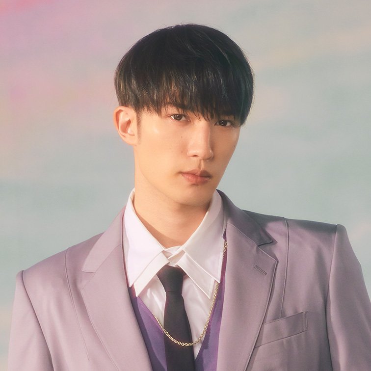 🎂 l Hoje é dia 11 de junho, e isso quer dizer que o Jesse do grupo SixTONES está fazendo aniversário! 🤩🥳❤️

Feliz 26 aninhos, Jesse! ✨