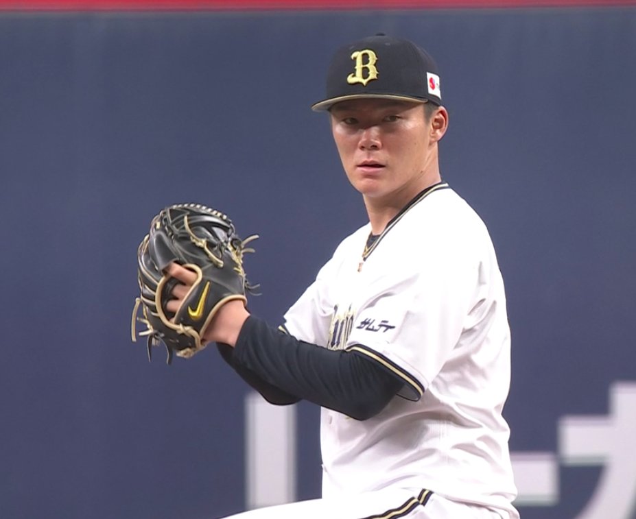 バファローズ·山本由伸投手、 リングがたくさんついたグラブに 変更