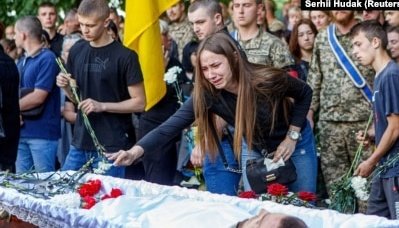 Ukrayna Cumhurbaşkanlığı, savaşın başından beri yaklaşık 10 bin 🇺🇦 Askerinin hayatını kaybettiğini açıkladı