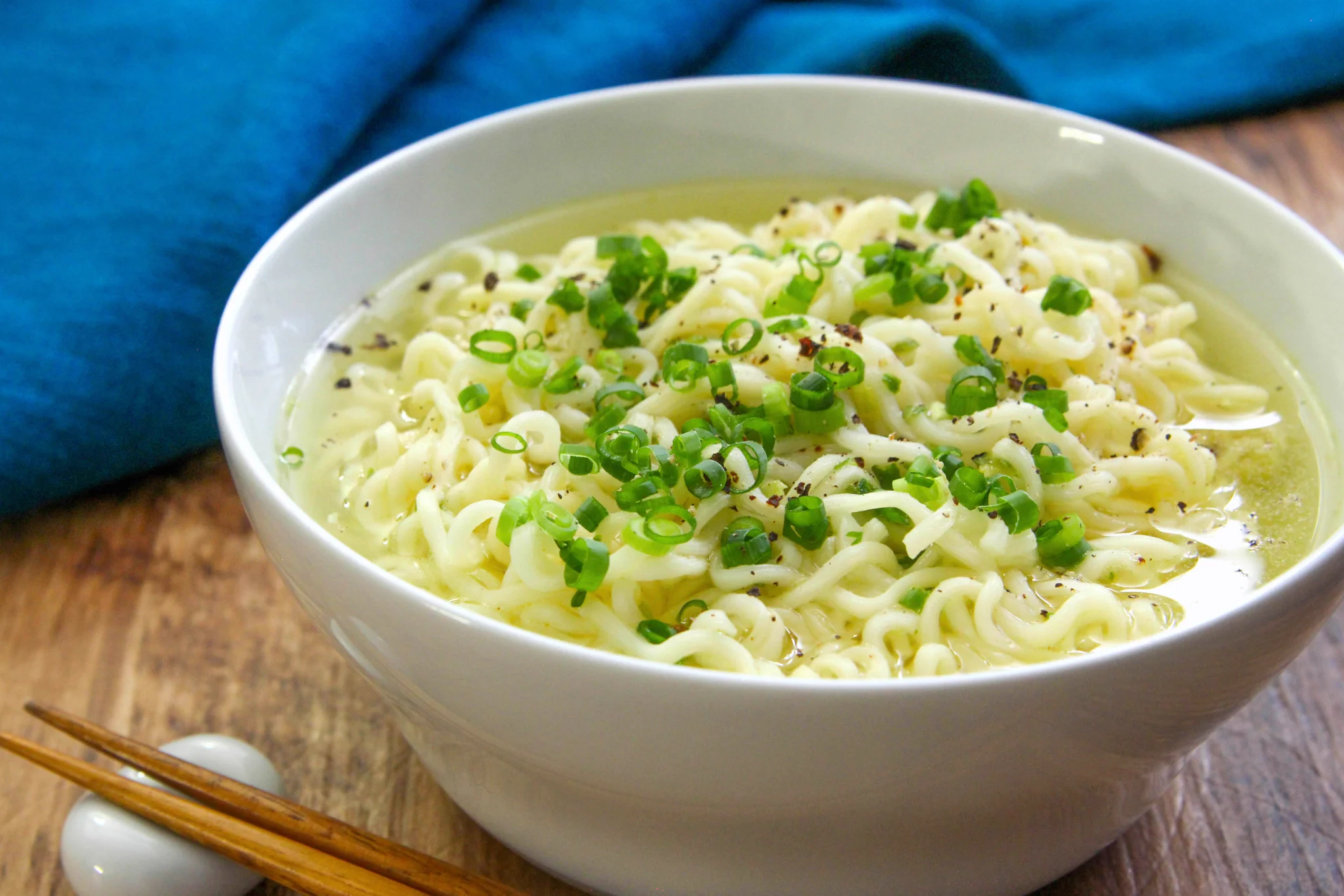 このアレンジは夏にぴったりそう！電子レンジで作れちゃう、「サッポロ一番塩らーめん」のアレンジレシピ！