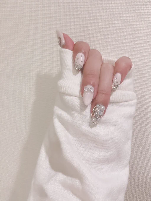 ୨୧ ♡ ୨୧ 