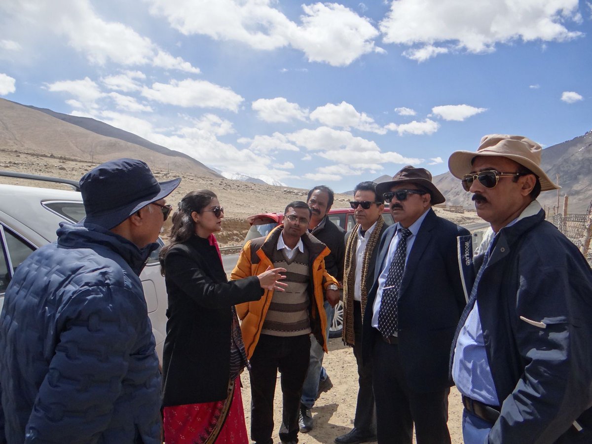 bahuguna_naidu's tweet photo. https://t.co/1OLnOvK5MY
#loomsofladakh #ladakhpashmina #yakwool #chushul #nabard https://t.co/u2KtZJblYE