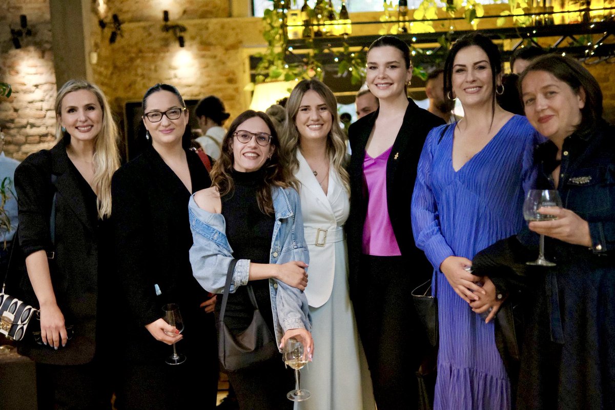 Beautiful evening with wonderful ladies 😊
Good luck @ipkofoundation  with #Dokutech ! 
Together #empoweringwomenintech🤗