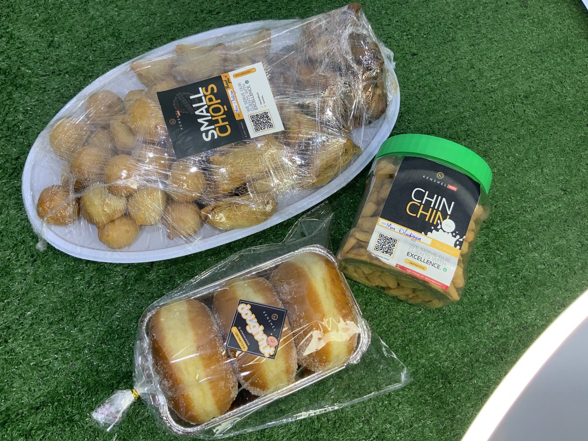 Kenshel_'s tweet photo. We delivered this birthday package as requested from a client.

#smallchopsvendor #smallchop #doughnut #chinchin #birthdaypackage https://t.co/4bqwTd4BiF
