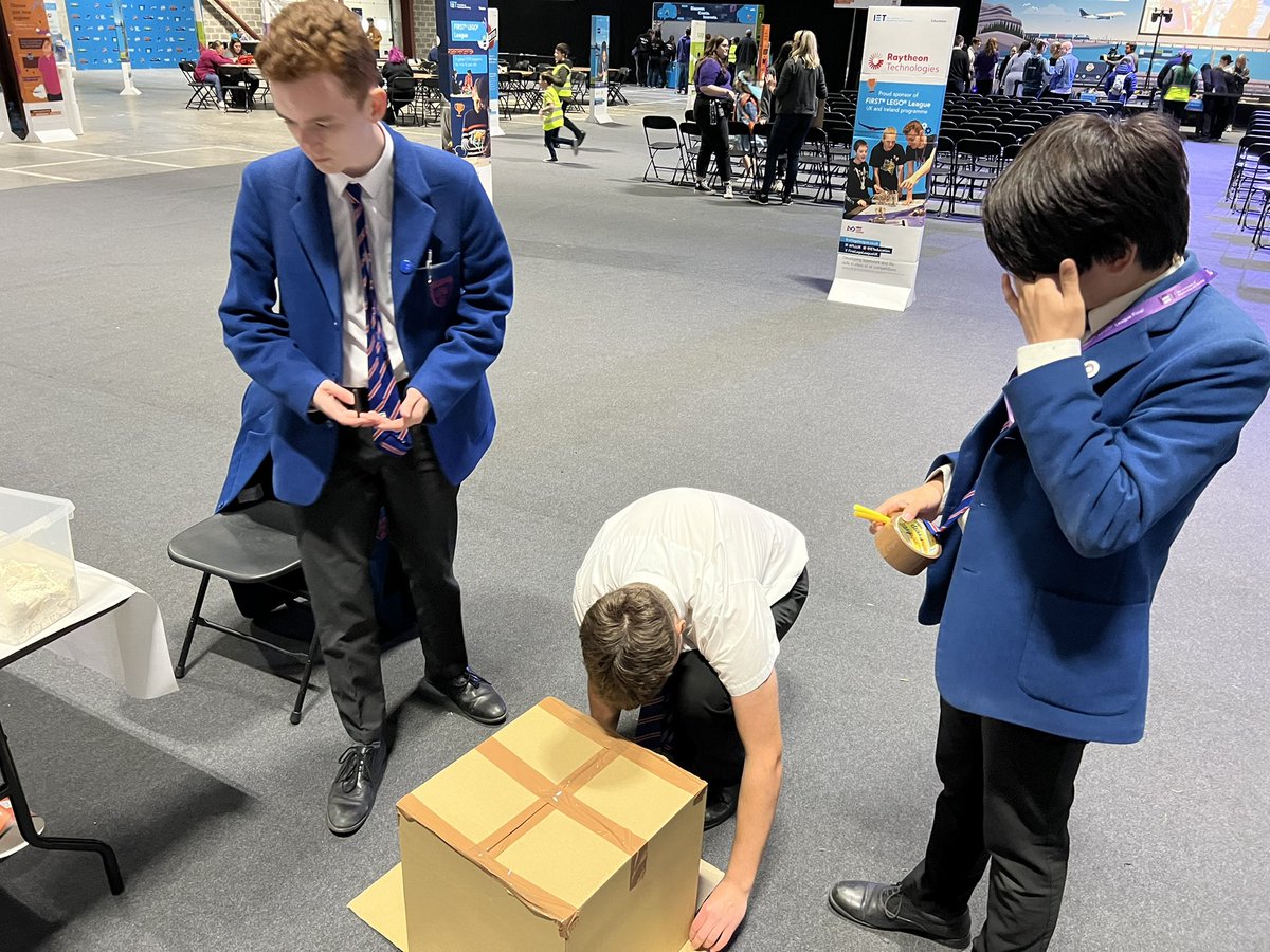 chilli_kd's tweet photo. @FLLUK Team Barthania making good progress in the #CargoConnect container challenge at the #FIRSTLEGOLEAGUE finals. Can’t wait to see their final result #FLLUK #FLLSCOTLAND https://t.co/qoFmBWexhX