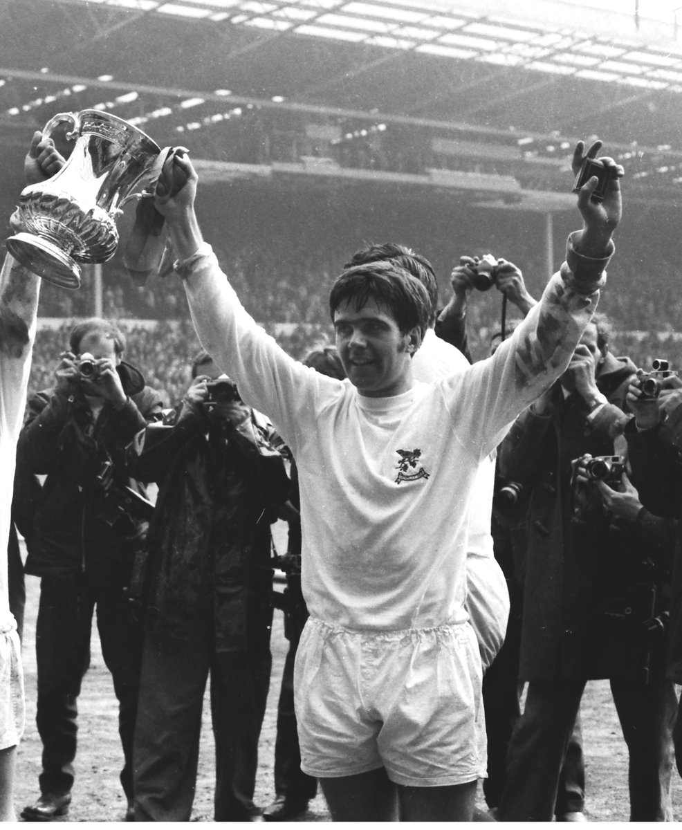 West Bromwich Albion Football Club is devastated to learn of the passing of 1966 League Cup and 1968 FA Cup winner Bobby Hope. 

The thoughts of all at The Hawthorns are with Bobby's family and friends at this desperately sad time. 💙